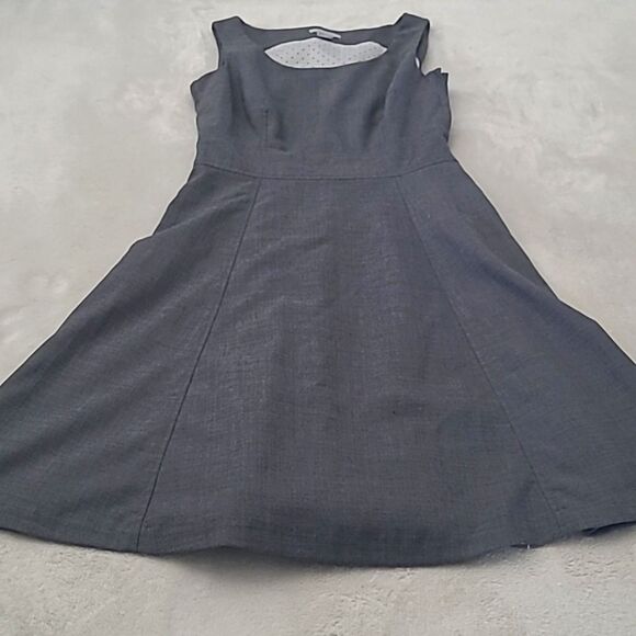 H&M Women's 6 Fit And Flare Solid Gray Dress Lined Polka Dot Pleated Scoop Neck - Picture 6 of 16